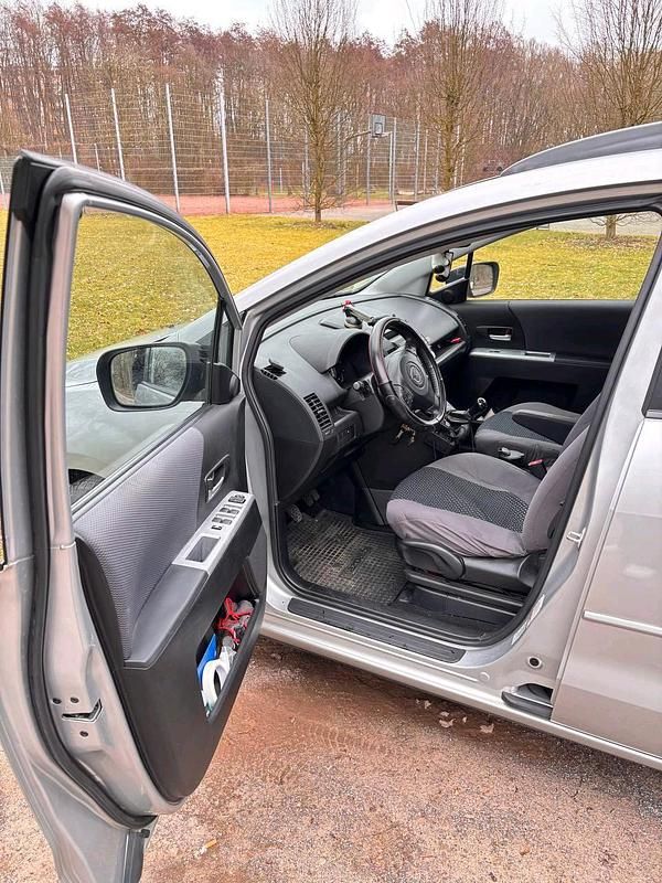 Second-hand Mazda 5 2007 Argintiu Monovolum