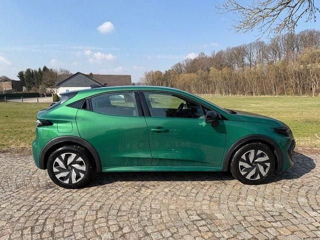 Neu Renault Clio V Evolution 114 PS (83 kW) 2026 Grün Limousine