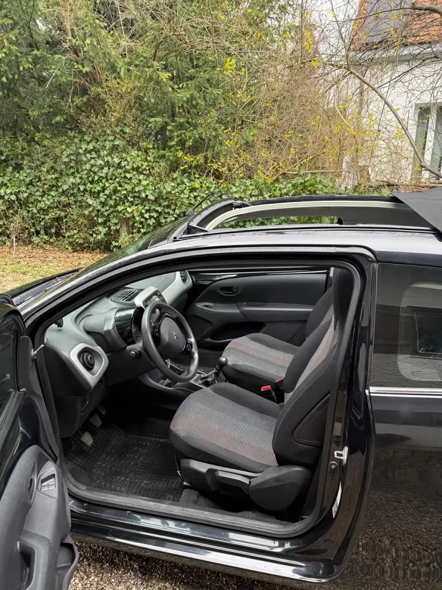 Gebraucht Peugeot 108 69 PS (50 kW) 2014 Schwarz Kleinwagen