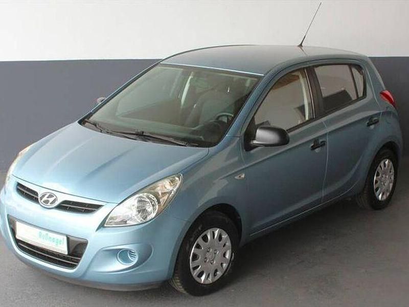 Blau Gebraucht 2011 Hyundai i20 Limousine | 4.270 € (Etwas zu teuer) - Bild 1/4