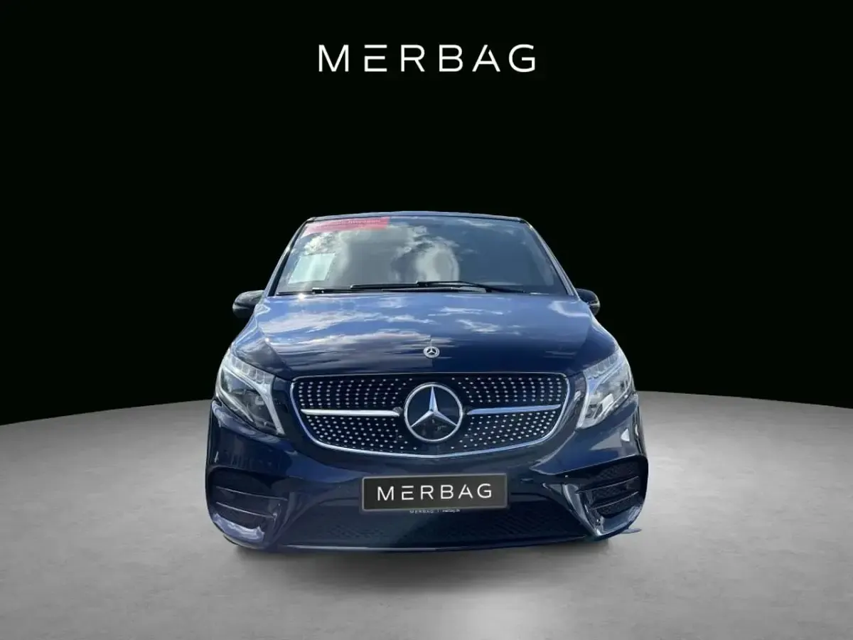 Gebraucht Mercedes V300 AMG line 237 PS (174 kW) 2021 Blau Van / Kleinbus
