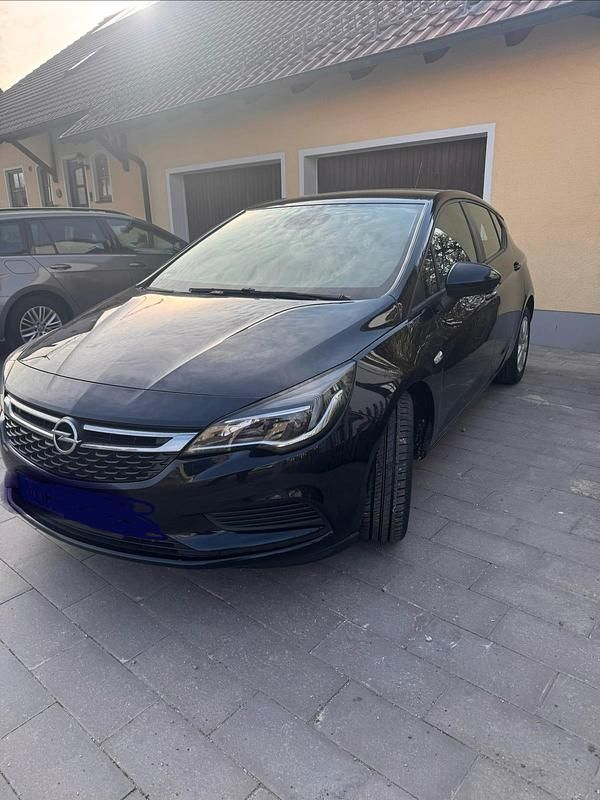 Gebraucht Opel Astra 110 PS (80 kW) 2018 Blau Limousine