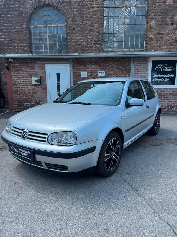 Silber Gebraucht 2000 VW Golf IV Basis Limousine | 1.850 € (Etwas zu teuer) - Bild 1/4