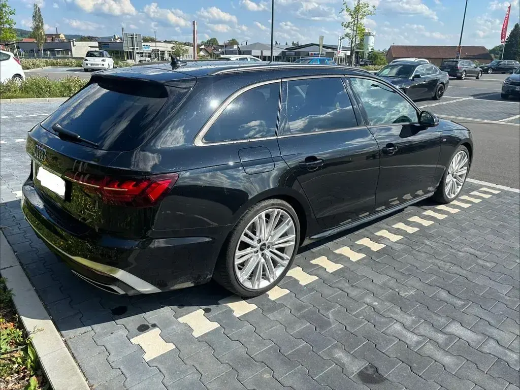Gebraucht Audi A4 Sport 204 PS (150 kW) 2024 Schwarz Kombi