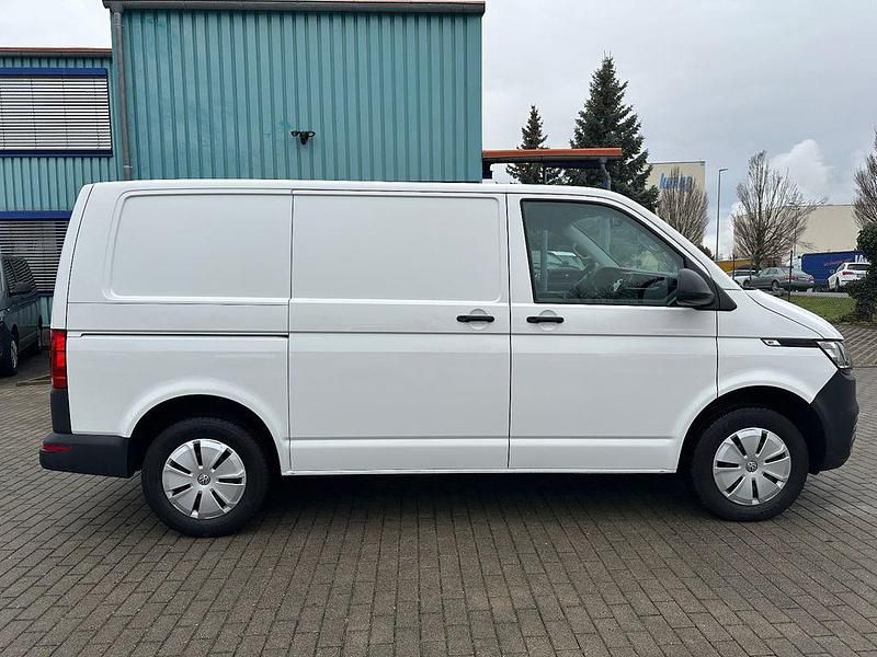 Gebraucht VW T6.1 150 PS (110 kW) 2022 Candyweiss Van