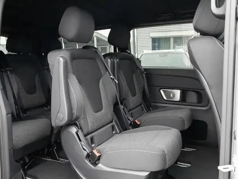 Gebraucht Mercedes V250 Style 190 PS (139 kW) 2026 Bergkristallweiss metallic Van / Kleinbus