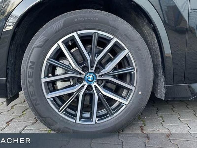 Gebraucht BMW iX1 Shadowline 230 kW (313 PS) 2023 Saphirschwarz metallic SUV