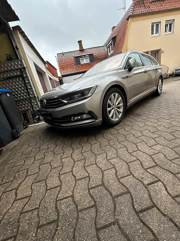 Gebraucht VW Passat Highline 150 PS (110 kW) 2016 Grau Kombi