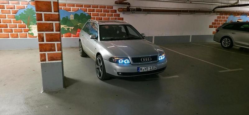 Silber Gebraucht 1999 Audi A4 Kombi | 1.850 € (Superpreis) - Bild 1/4
