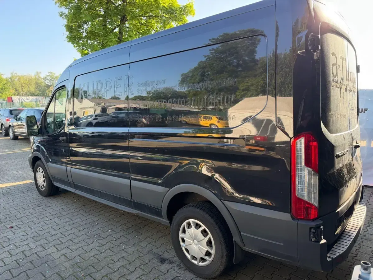 Gebraucht Ford Transit Trend 131 PS (96 kW) 2016 Schwarz Limousine