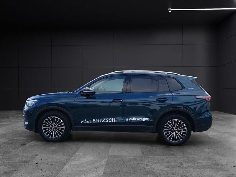 Gebraucht VW Tiguan 150 PS (110 kW) 2026 Blau SUV