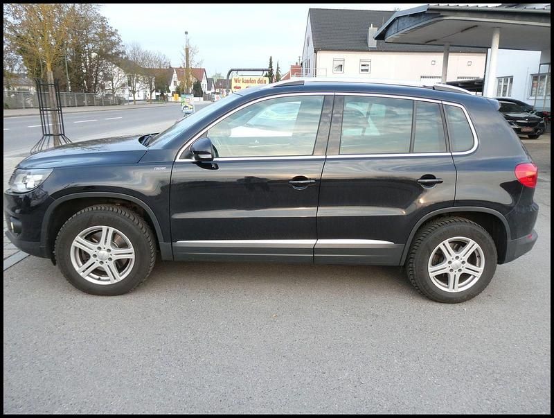 Gebraucht VW Tiguan LOUNGE 140 PS (102 kW) 2015 Schwarz SUV