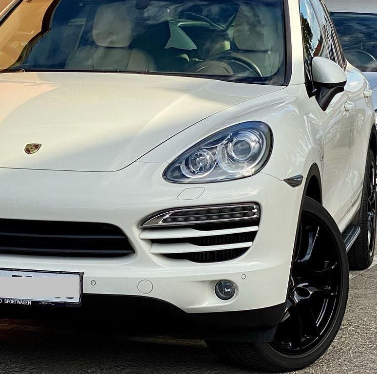 Weiß Gebraucht 2011 Porsche Cayenne SUV | 14.900 € - Bild 1/4