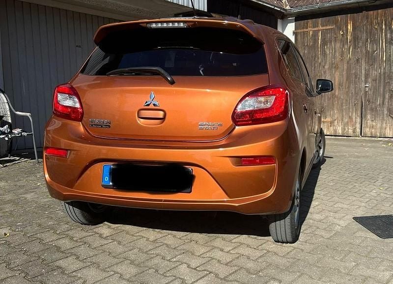 Gebraucht Mitsubishi Space Star Edition+ 80 PS (58 kW) 2016 Orange Kleinwagen