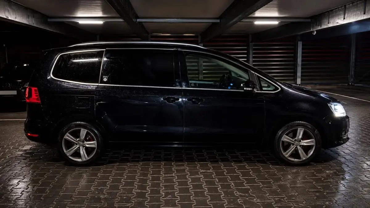 Gebraucht VW Sharan 170 PS (125 kW) 2012 Schwarz Van / Kleinbus