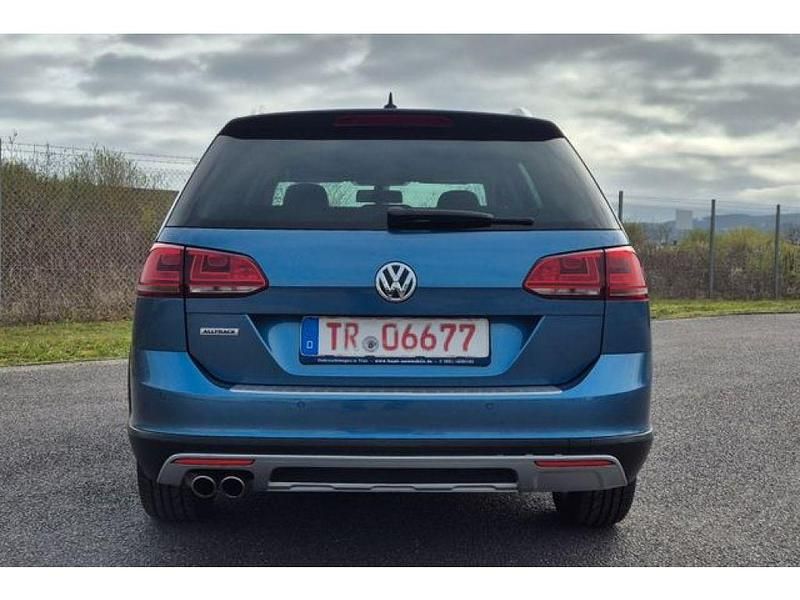 Gebraucht VW Golf Alltrack 184 PS (135 kW) 2016 Pacific blue (metallic) Kombi