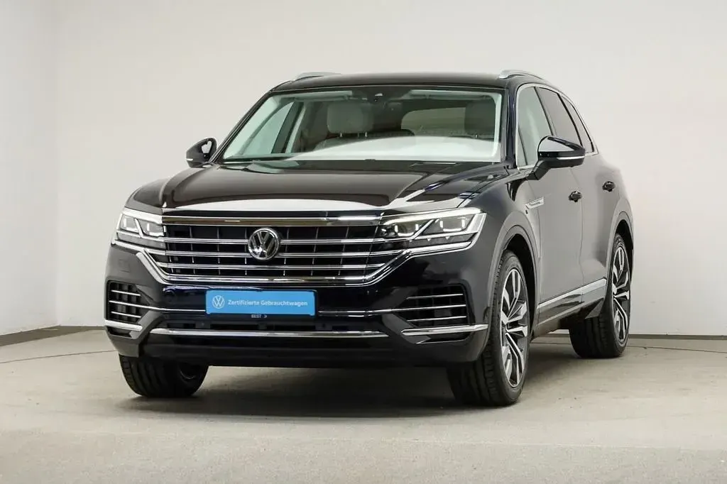Gebraucht VW Touareg Basis 286 PS (210 kW) 2019 Deep black perleffekt SUV