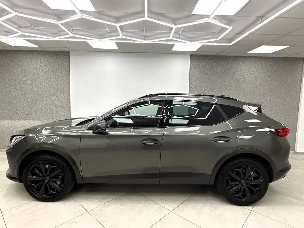 Gebraucht Cupra Formentor VZ 245 PS (180 kW) 2024 Sonderfarbe kliffgrau (metallic) SUV
