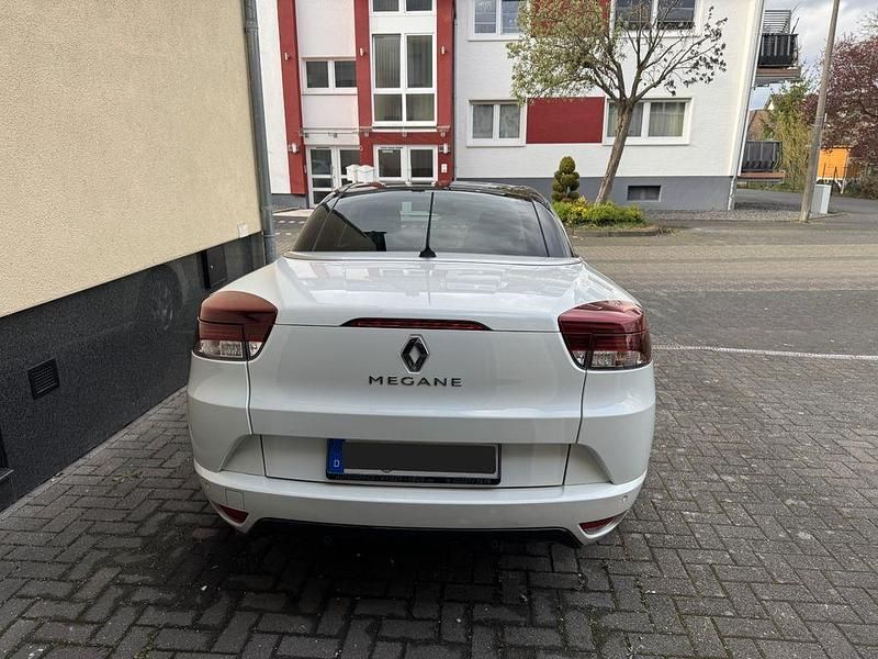 Gebraucht Renault Mégane Cabriolet 140 PS (102 kW) 2012 Weiß Cabrio