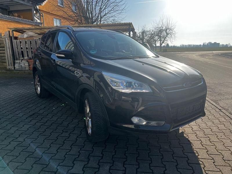 Gebraucht Ford Kuga Titanium 163 PS (119 kW) 2013 Schwarz SUV