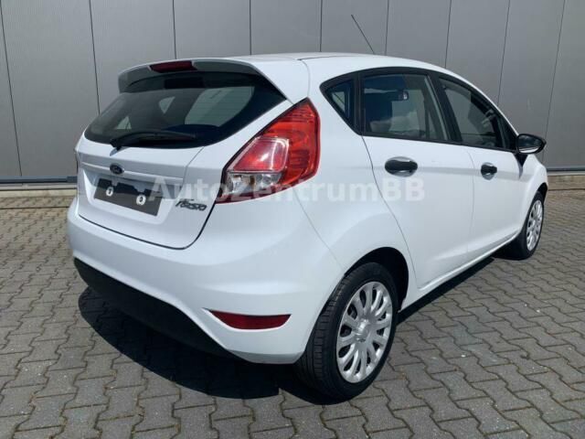Gebraucht Ford Fiesta 105 PS (77 kW) 2017 Weiß Kleinwagen