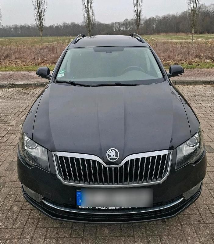 Gebraucht Skoda Superb 170 PS (125 kW) 2014 Schwarz Kombi