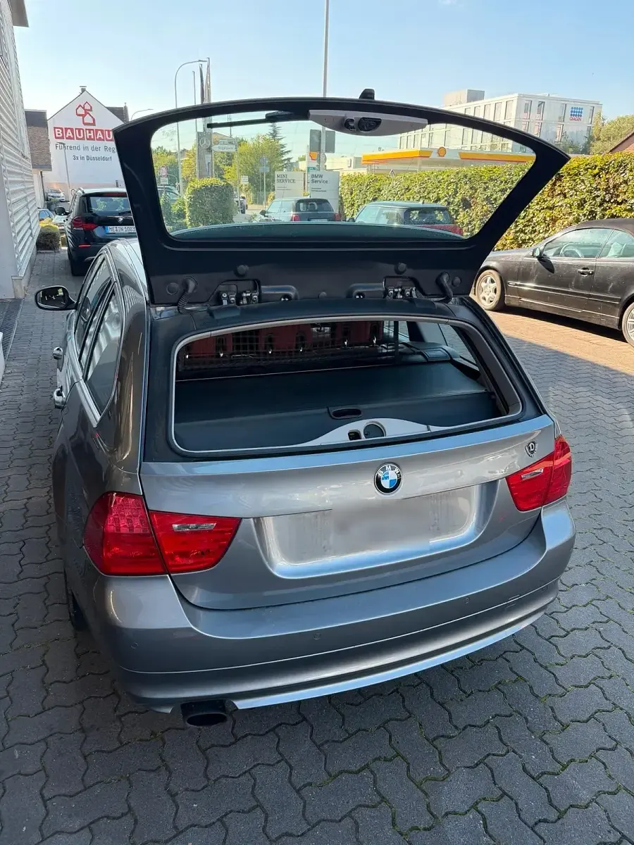 Gebraucht BMW 318 143 PS (105 kW) 2011 Silber Kombi