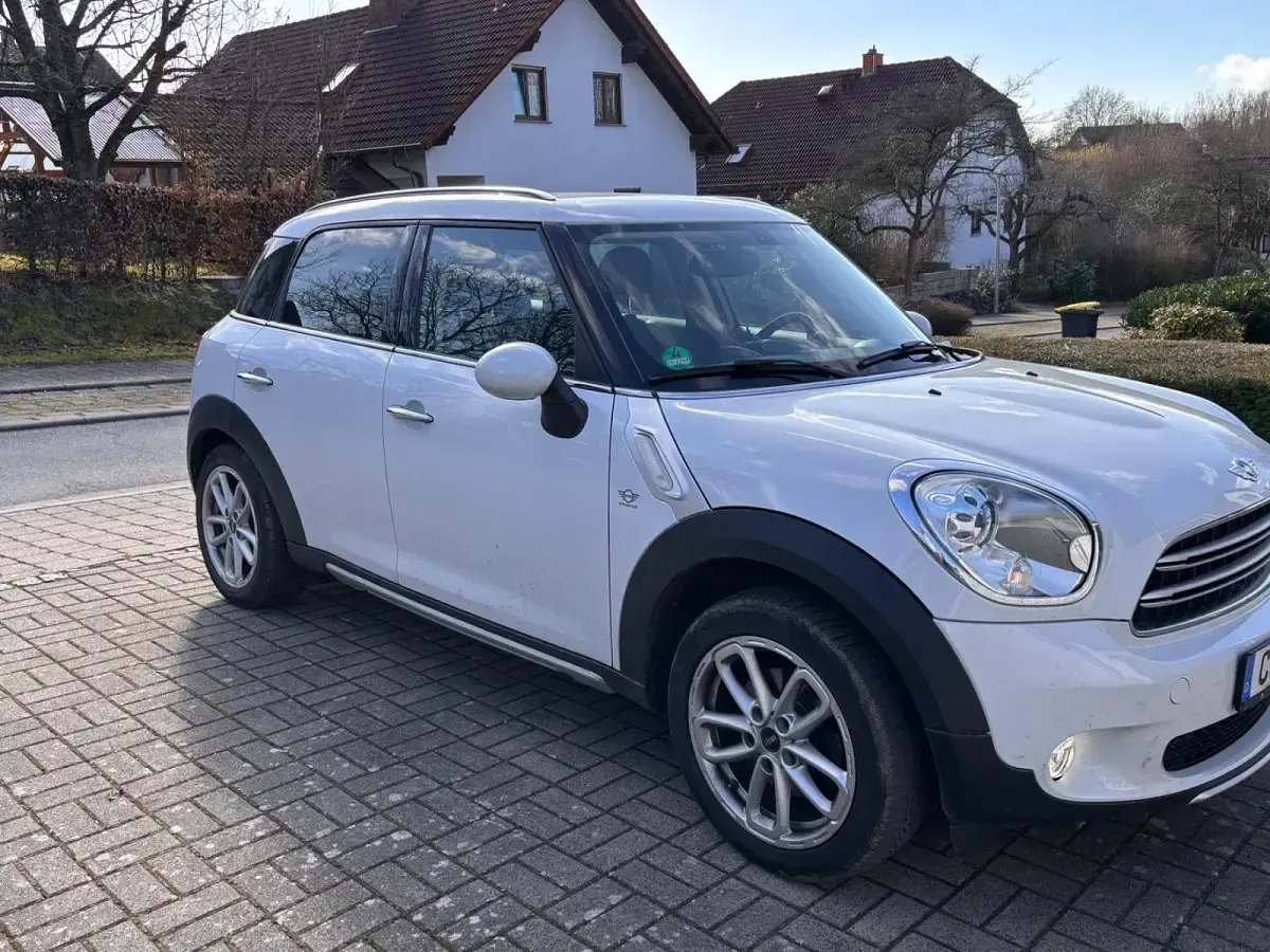 Gebraucht Mini Countryman 112 PS (82 kW) 2017 Weiß SUV