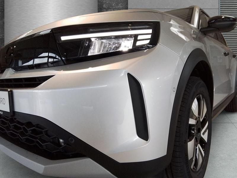 Neu Opel Frontera 145 PS (106 kW) 2026 Kristall silber SUV