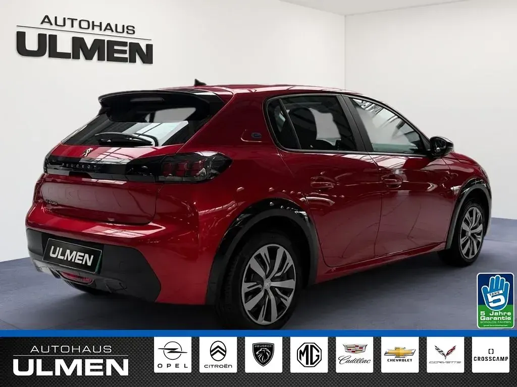 Gebraucht Peugeot e-208 Active 100 kW (136 PS) 2022 Rot Kleinwagen