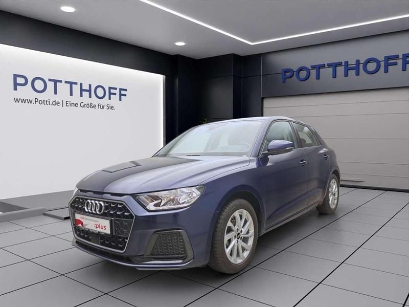 Blau Gebraucht 2024 Audi A1 Sportback Advanced Kleinwagen | 19.950 € (Superpreis) - Bild 1/4