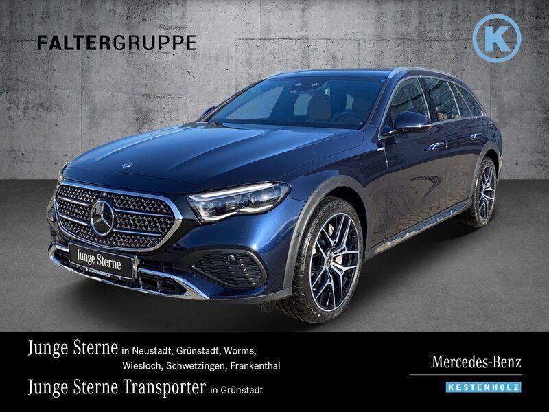 Nautikblau Gebraucht 2024 Mercedes E300 Avantgarde Kombi | 71.440 € - Bild 1/4