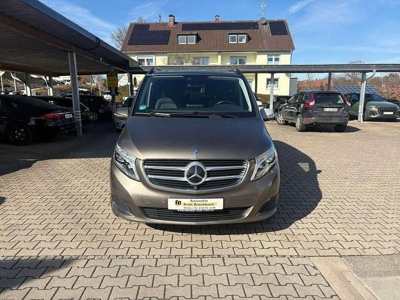 Gebraucht Mercedes V250 Edition 190 PS (139 kW) 2015 Indiumgrau metallic Van / Kleinbus
