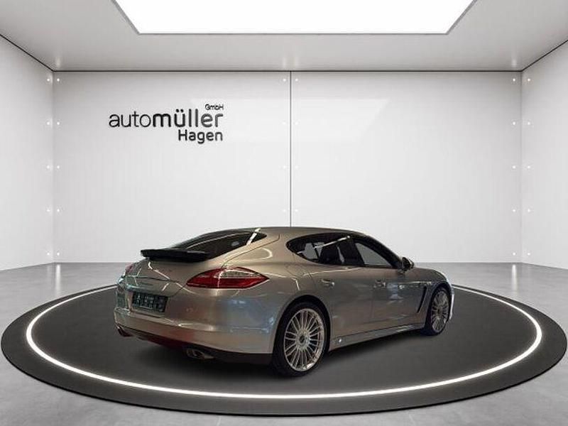 Gebraucht Porsche Panamera 250 PS (183 kW) 2012 Platinsilbermetallic Kleinwagen
