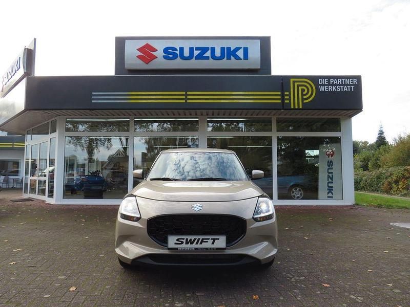 Neu Suzuki Swift Comfort 83 PS (61 kW) 2025 Beige Limousine