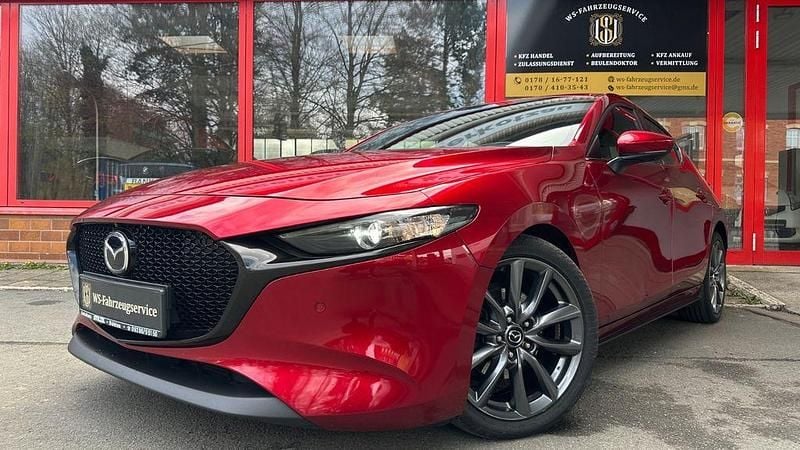 Gebraucht Mazda 3 Selection 122 PS (89 kW) 2019 Rot Limousine