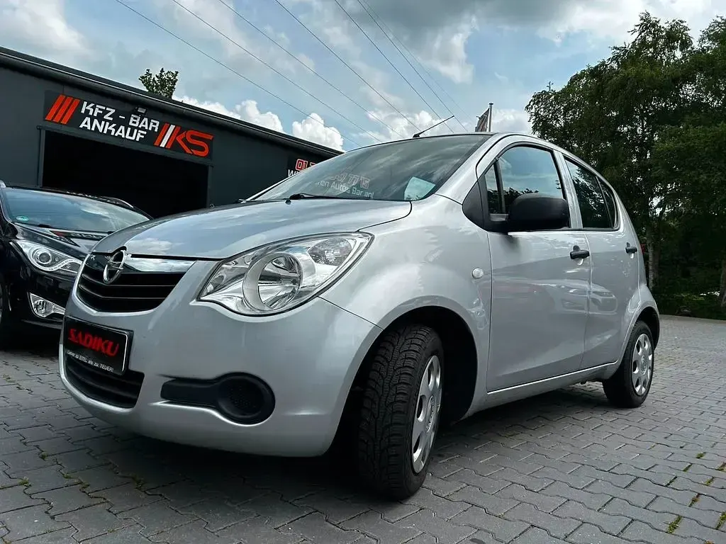 Gebraucht Opel Agila Basis 65 PS (47 kW) 2009 Silber Kleinwagen