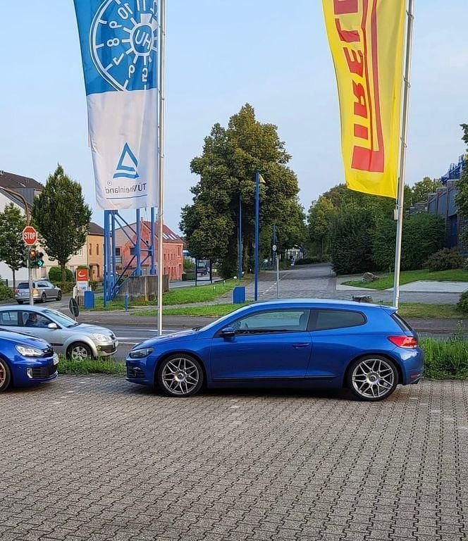Gebraucht VW Scirocco 160 PS (117 kW) 2009 Blau Coupé