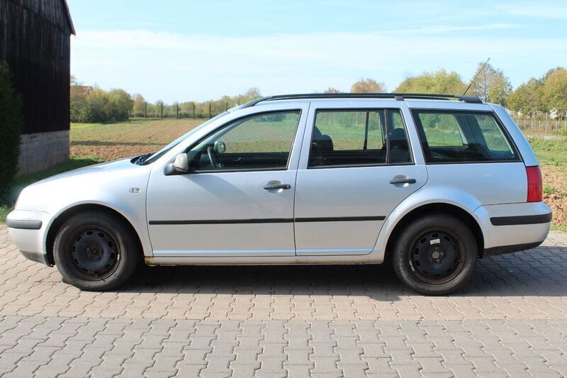 Gebraucht VW Golf IV Basis 101 PS (74 kW) 2002 Silber Kombi