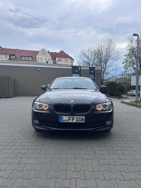 Second-hand BMW 318 143 CP (105 kW) 2012 Negru Coupe