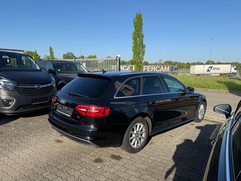 Second-hand Audi A4 Ambition 150 CP (110 kW) 2015 Negru Break