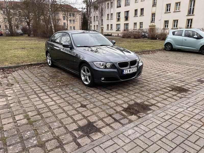 Gebraucht 2011 BMW 318 Limousine | 6.400 € (Fairer Preis) - Bild 1/4
