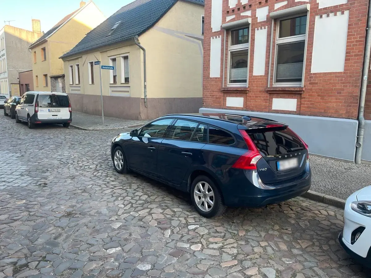 Gebraucht Volvo V60 136 PS (100 kW) 2013 Blau Kombi