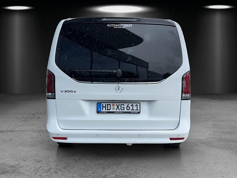 Gebraucht Mercedes V300 Style 237 PS (174 kW) 2024 Bergkristallweiß Van / Kleinbus