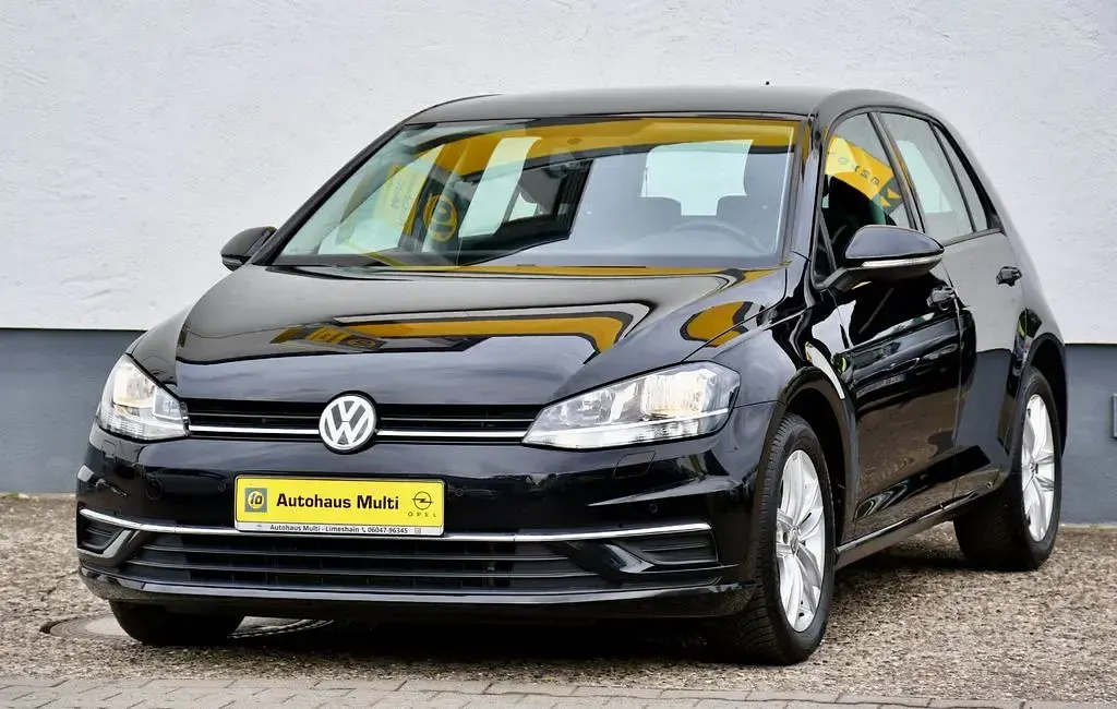 Gebraucht VW Golf VII Comfortline 150 PS (110 kW) 2020 Deep black Limousine