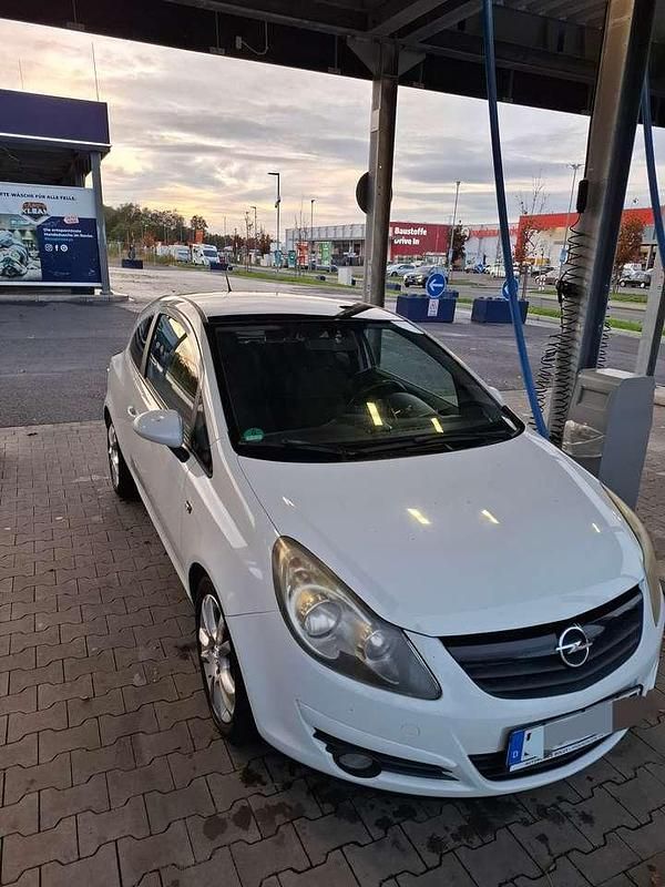 Weiß Gebraucht 2009 Opel Corsa Color Edition Kleinwagen | 2.500 € (Fairer Preis) - Bild 1/4
