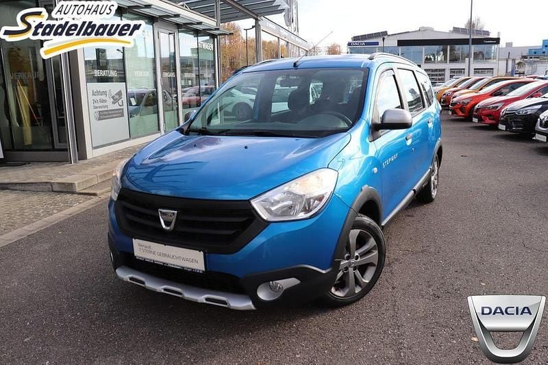 Gebraucht Dacia Lodgy Stepway 107 PS (78 kW) 2016 Blau sky Van / Kleinbus