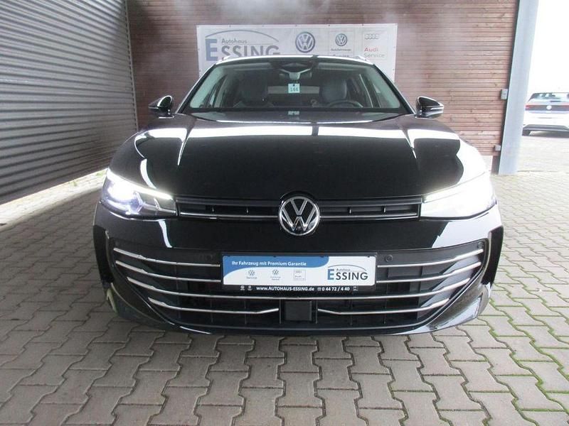 Gebraucht VW Passat Business 150 PS (110 kW) 2024 Andere farbe Kombi