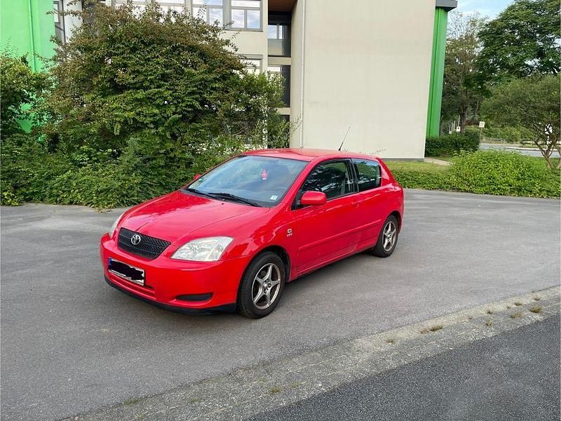 Rot Gebraucht 2002 Toyota Corolla Limousine | 1.100 € (Superpreis) - Bild 1/4