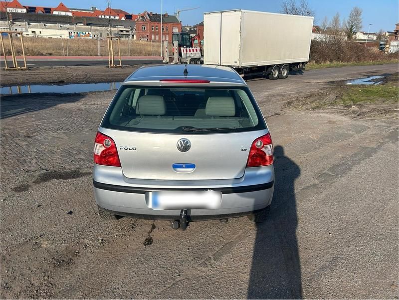 Gebraucht VW Polo 75 PS (55 kW) 2001 Silber Kleinwagen